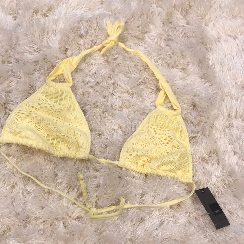 Light yellow bikini top size large NWT